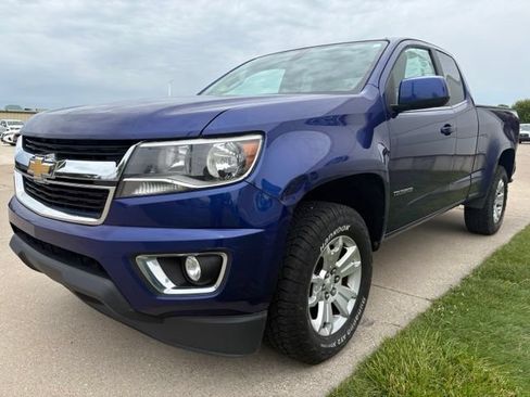 Used 2016 Chevrolet Colorado LT w/ LT Convenience Package AWD/4WD image 8