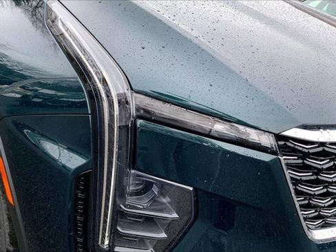 Used 2024 Cadillac XT4 Luxury w/ Cold Weather Package image 28