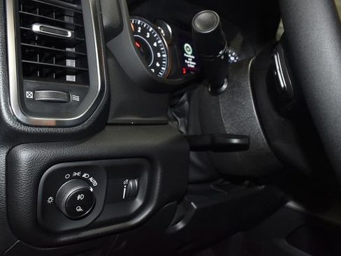 New 2026 RAM 1500 4x4 Crew Cab image 28