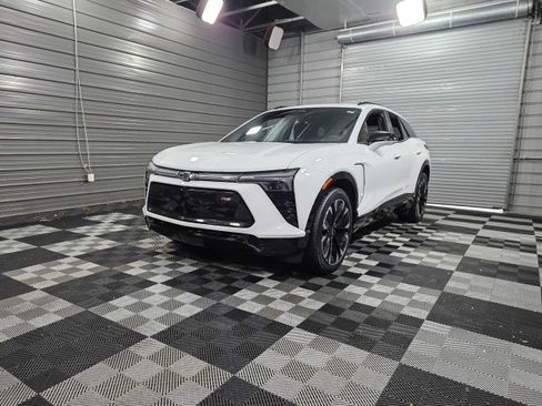 Used 2024 Chevrolet Blazer EV RS image 45
