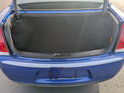 Used 2018 Chrysler 300 Limited w/ Safetytec Plus Group image 30