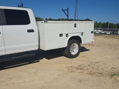 Used 2020 Ford F350 XL AWD/4WD image 2