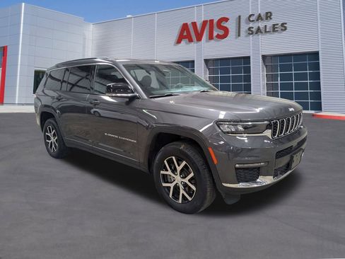 Used 2024 Jeep Grand Cherokee L Limited w/ Luxury Tech Group II image 3