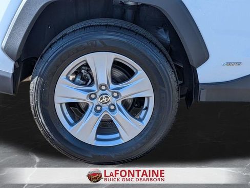 Used 2025 Toyota RAV4 LE AWD/4WD image 29