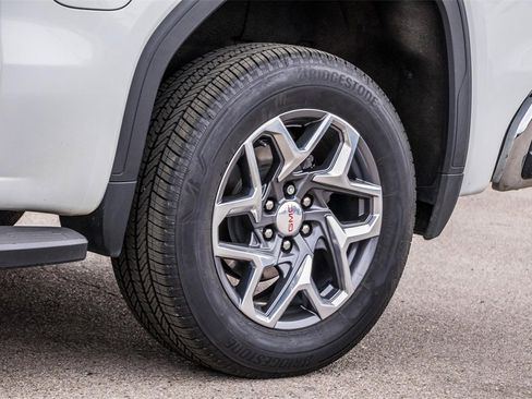 Used 2022 GMC Sierra 1500 SLT image 4