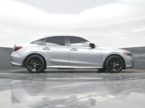 Used 2025 Honda Civic Sport image 30
