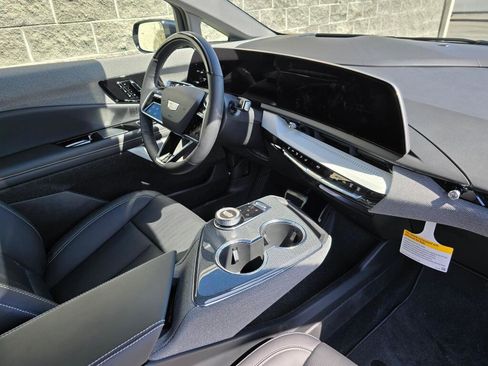 New 2026 Cadillac Optiq Luxury 2 AWD/4WD image 19