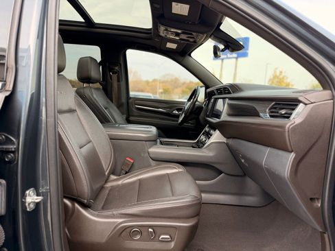 Used 2021 GMC Yukon Denali w/ Denali Premium Package image 25