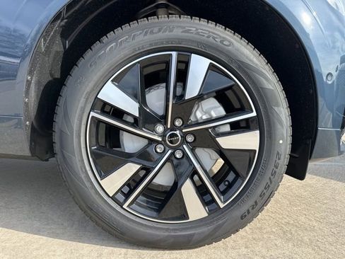 New 2026 Volvo XC60 B5 Plus w/ Protection Package Premier AWD/4WD image 9