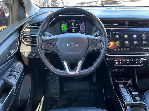 Certified 2023 Chevrolet Bolt EUV LT w/ Convenience Package image 7