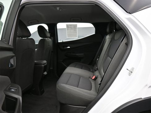 Used 2023 Chevrolet Bolt EUV LT image 15