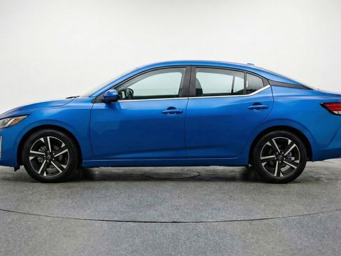 Used 2025 Nissan Sentra SV image 5
