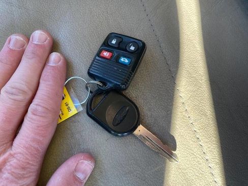 Used 2006 Ford Taurus SEL image 44