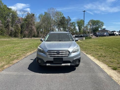 Used 2017 Subaru Outback 2.5i Limited image 2