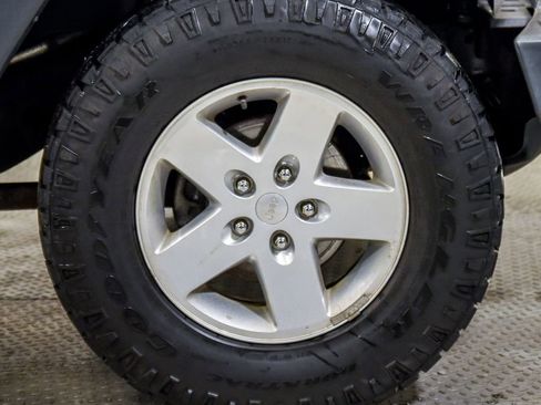 Used 2018 Jeep Wrangler Unlimited Sport S AWD/4WD image 23