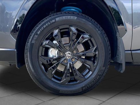 Used 2025 Toyota RAV4 XSE AWD/4WD image 11