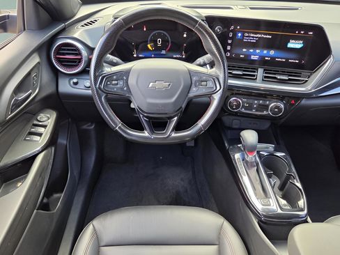 Used 2024 Chevrolet Trax RS image 31