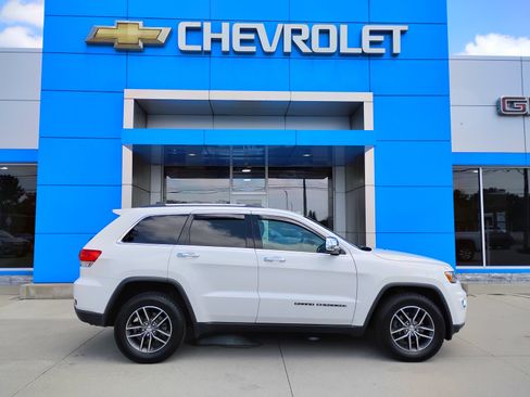Used 2017 Jeep Grand Cherokee Limited AWD/4WD image 5