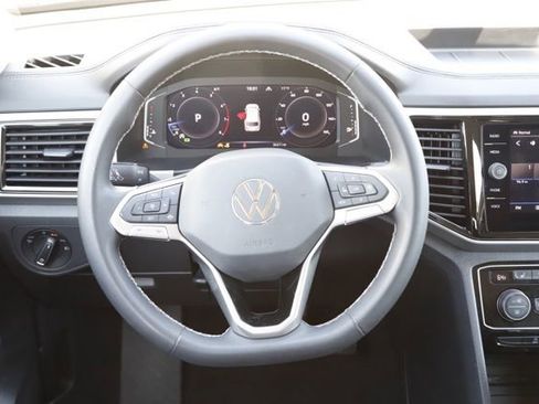 Used 2023 Volkswagen Atlas SE w/ Black Wheel Package AWD/4WD image 22