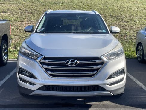Used 2017 Hyundai Tucson Limited AWD/4WD image 3