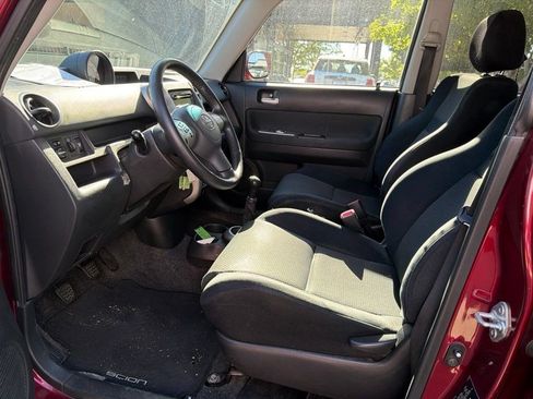 Used 2006 Scion xB FWD image 11