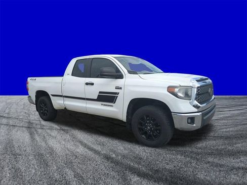 Used 2020 Toyota Tundra SR5 w/ SR5 Upgrade Package image 2