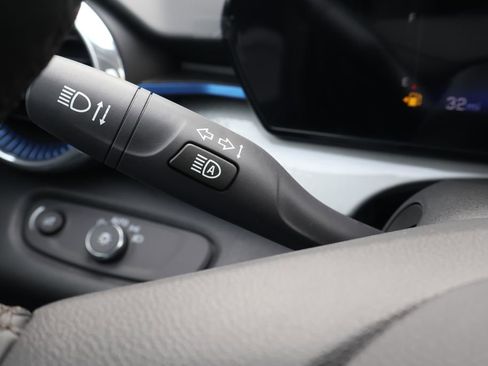 New 2026 Chevrolet Trax LT w/ Sunroof Package image 25