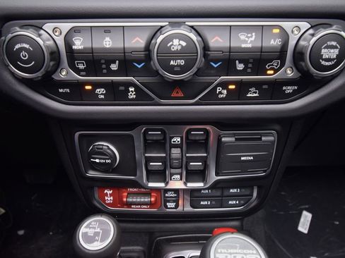 New 2025 Jeep Wrangler Unlimited Rubicon 392 image 35