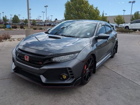 Used 2018 Honda Civic Type R image 3