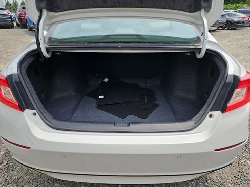 Used 2018 Honda Accord Touring image 33