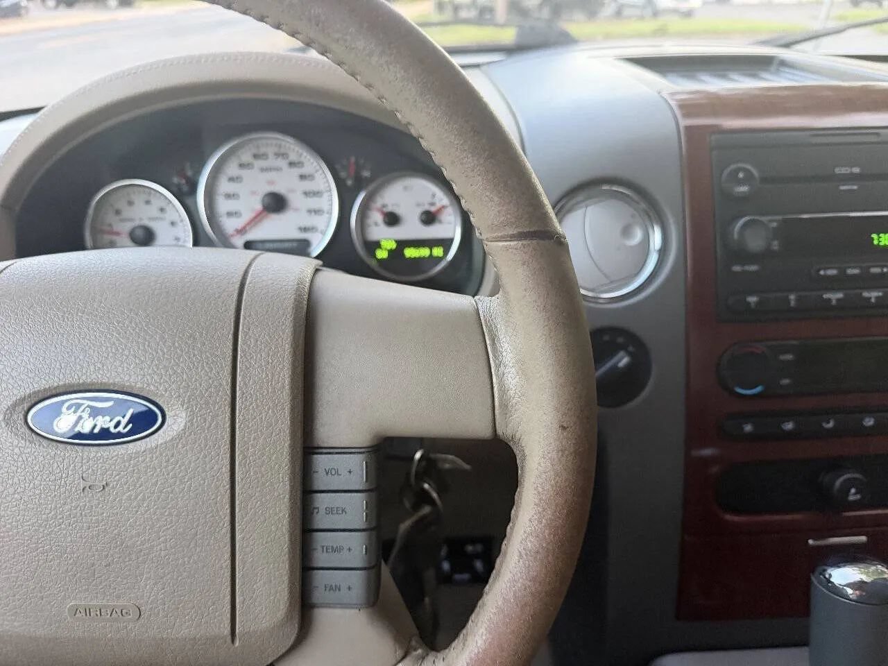 Used 2005 Ford F150 Lariat AWD/4WD image 17