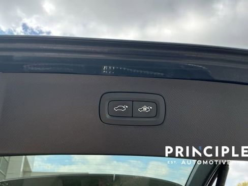Certified 2023 Volvo XC90 B5 Plus image 13