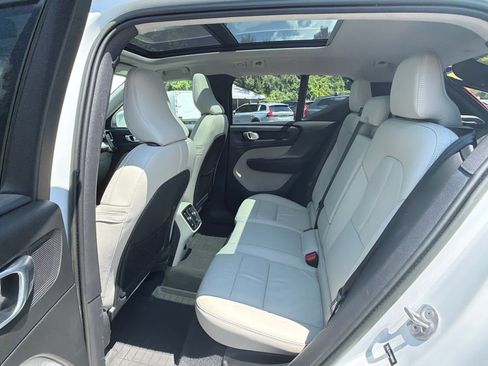 Used 2023 Volvo XC40 B5 Plus w/ Protection Package Premier AWD/4WD image 21