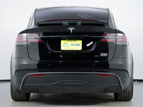 Used 2022 Tesla Model X Plaid image 11
