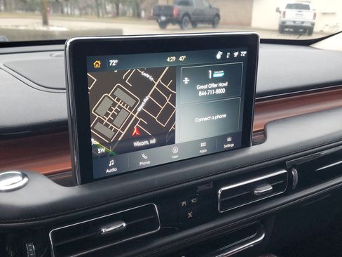 Certified 2023 Lincoln Aviator Reserve w/ Equipment Group 201A image 16