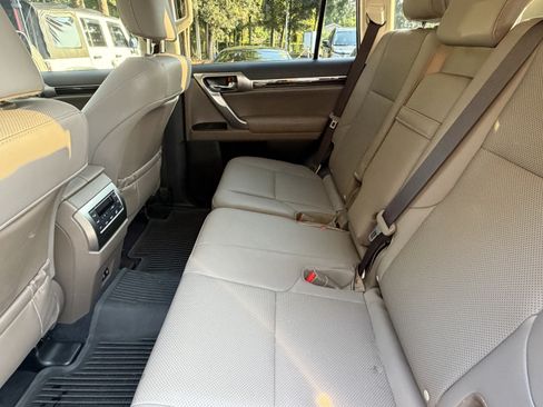 Certified 2023 Lexus GX 460 Premium w/ Premium Package AWD/4WD image 32