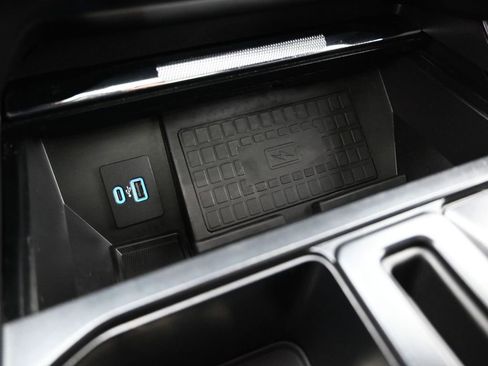 Used 2022 Ford F150 Raptor w/ Equipment Group 801A High image 17