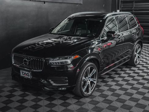Used 2020 Volvo XC90 T6 Momentum w/ Protection Package Premier image 28