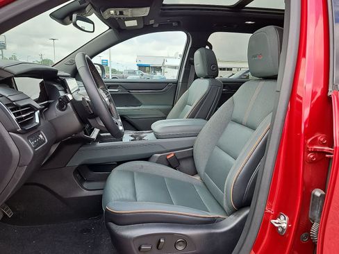 Used 2024 GMC Acadia AT4 AWD/4WD image 25