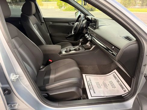 Used 2023 Honda Civic Sport image 13