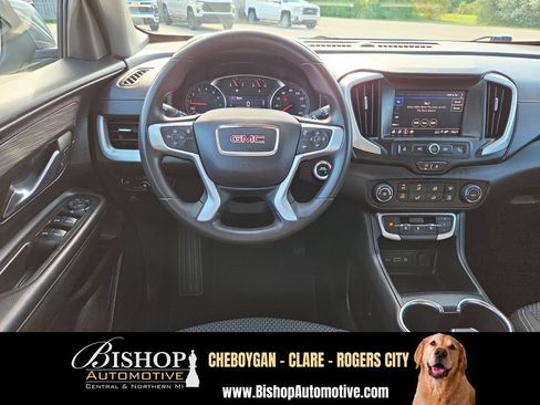Used 2024 GMC Terrain SLE AWD/4WD image 3