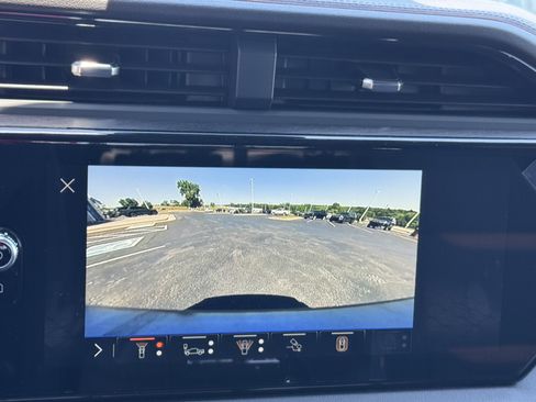 New 2026 GMC Sierra 2500 AT4 w/ AT4 Premium Plus Package AWD/4WD image 20
