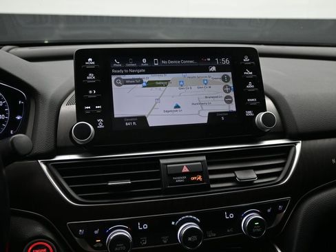 Used 2018 Honda Accord Touring image 13