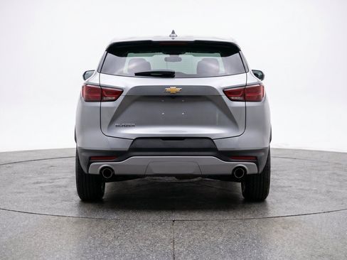 Used 2025 Chevrolet Blazer LT FWD image 7