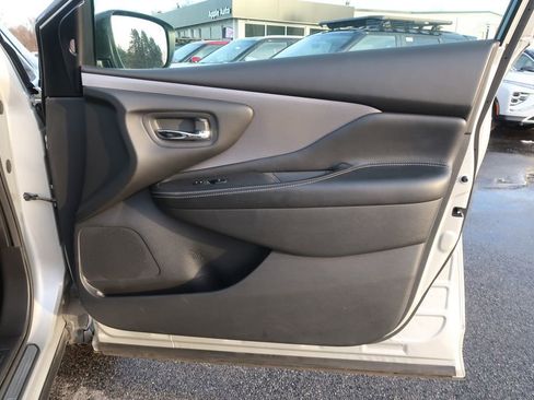 Used 2023 Nissan Murano SV image 22