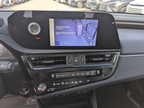 New 2025 Lexus ES 350 w/ Premium Package image 20