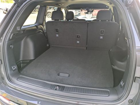 New 2025 Jeep Grand Cherokee Laredo w/ Luxury Tech Group I image 25