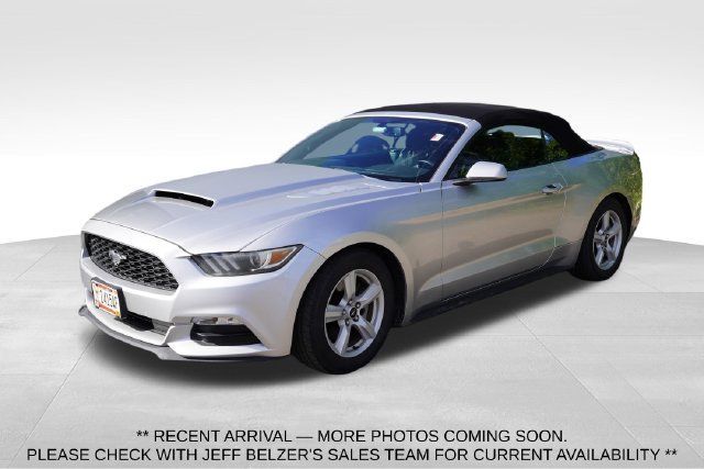 Used 2016 Ford Mustang Convertible RWD image 1