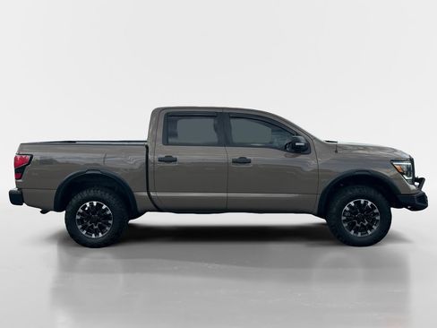 Used 2020 Nissan Titan PRO-4X w/ Pro-4x Convenience Package AWD/4WD image 7