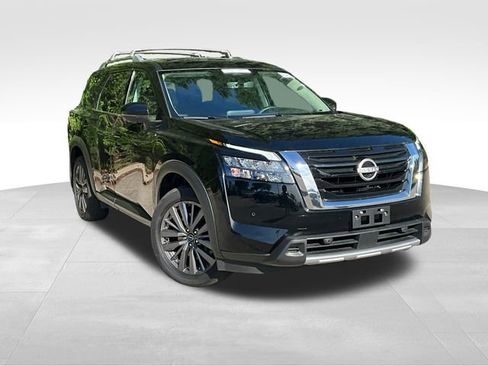 Certified 2025 Nissan Pathfinder SL w/ SL Premium Package AWD/4WD image 1